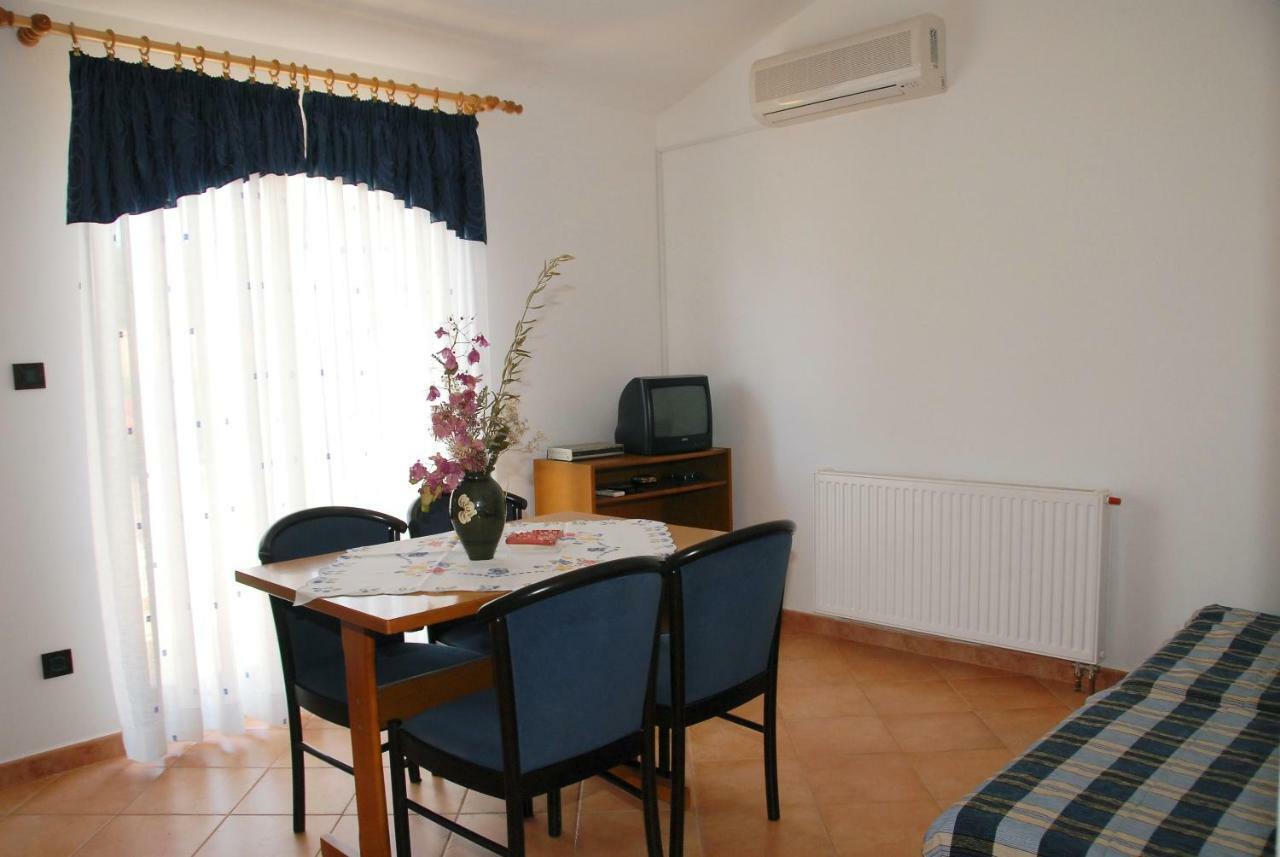 Apartmani Bauk Πόρετς Εξωτερικό φωτογραφία