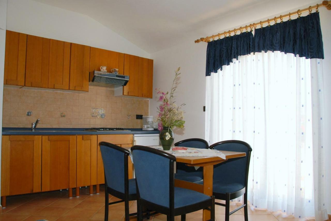 Apartmani Bauk Πόρετς Εξωτερικό φωτογραφία