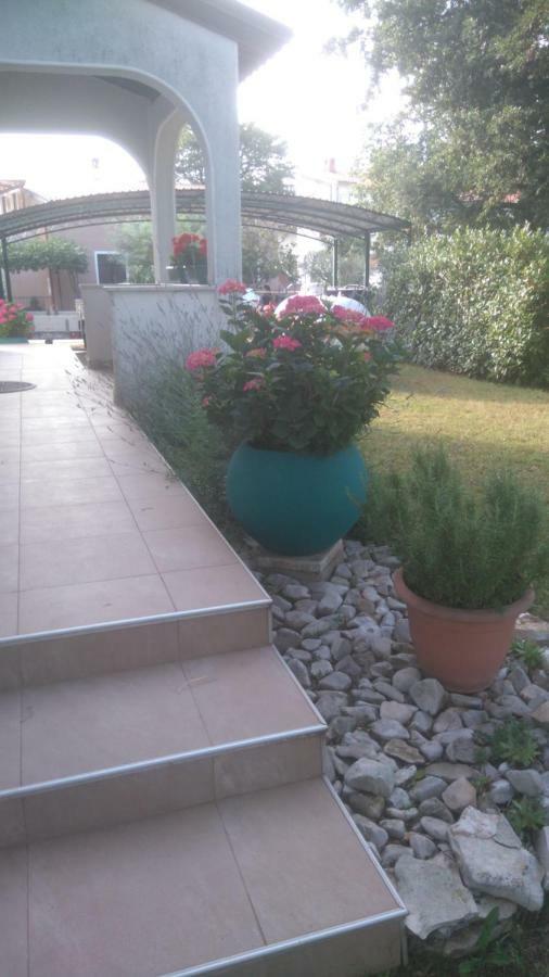 Apartmani Bauk Πόρετς Εξωτερικό φωτογραφία