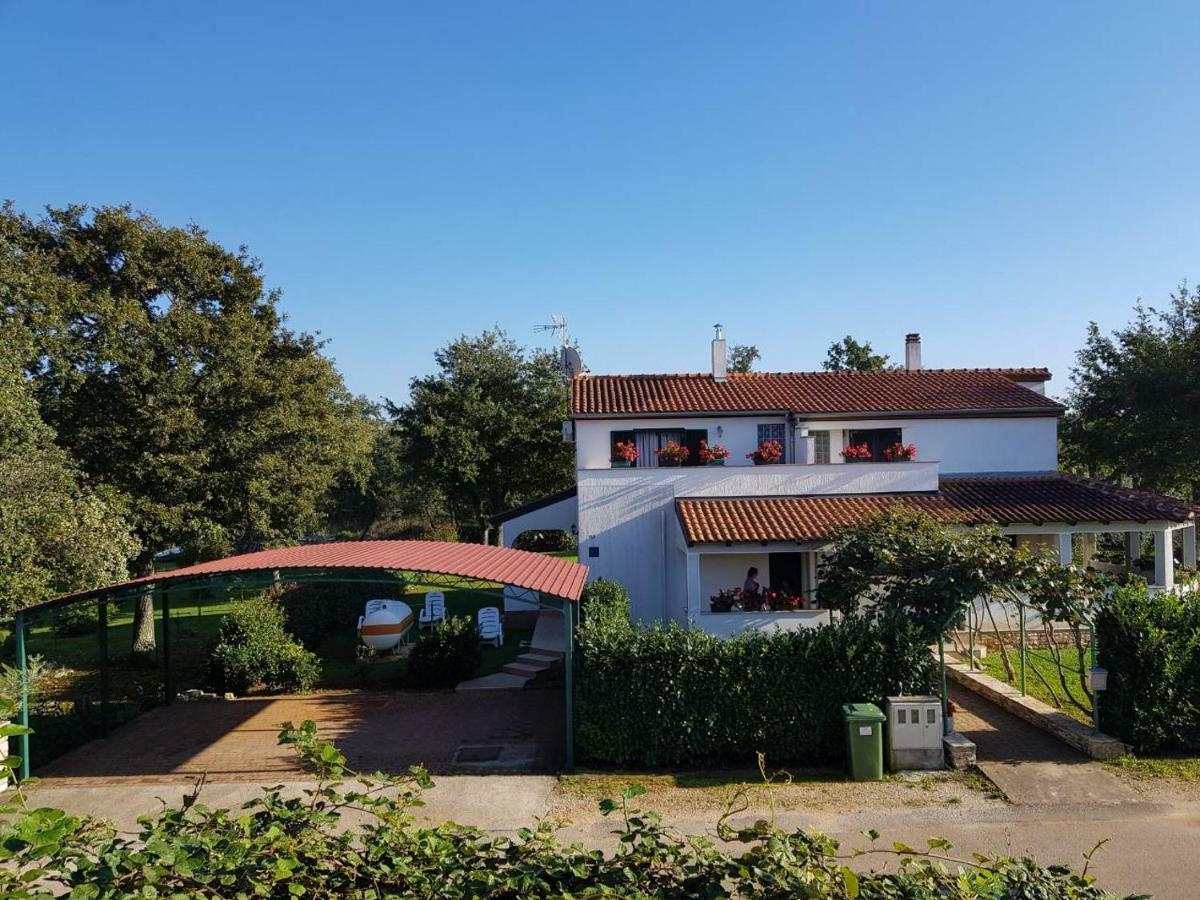 Apartmani Bauk Πόρετς Εξωτερικό φωτογραφία