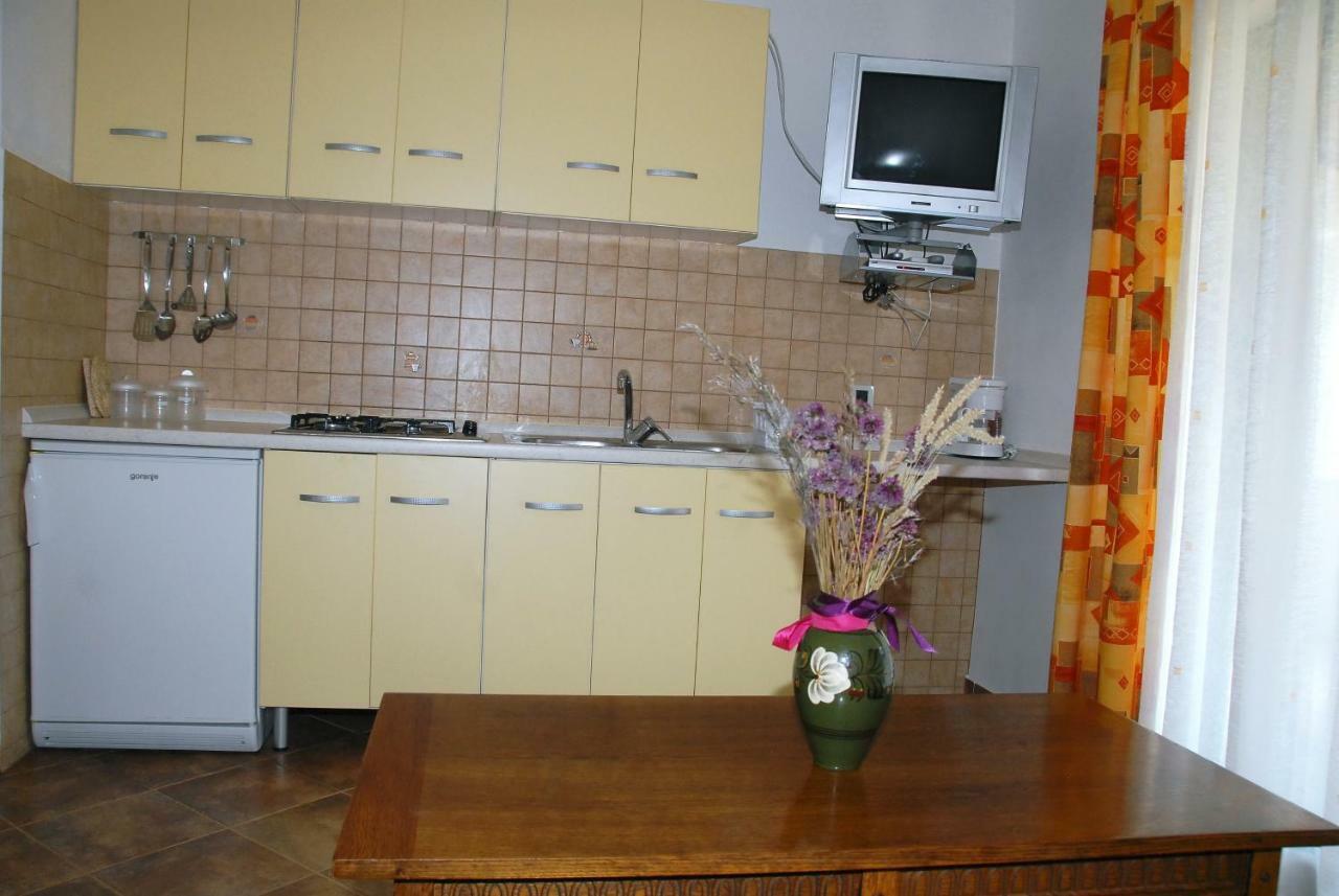 Apartmani Bauk Πόρετς Εξωτερικό φωτογραφία